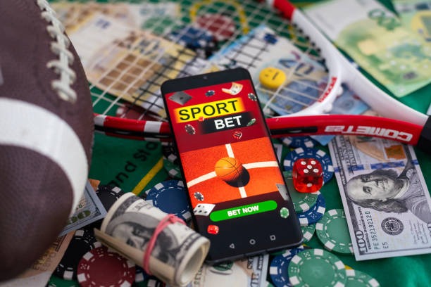 macautoto Android app installation on mobile device showing APK download and setup screens