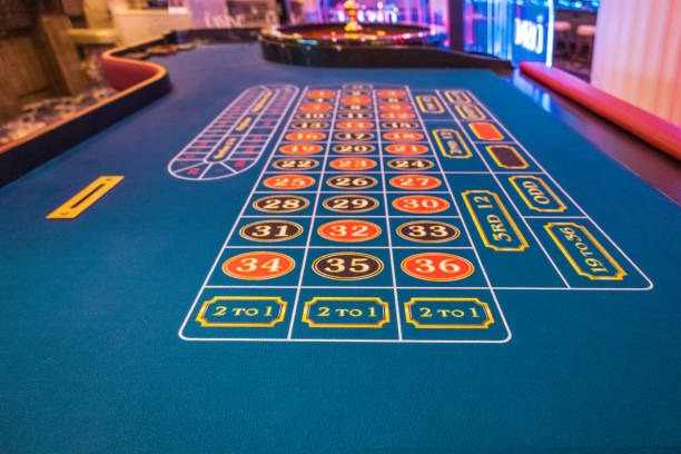 macautoto slot games and Aviator display